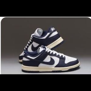 Nike Dunk Low *VINTAGE* Navy